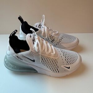 NEW Nike Women’s Air Max 270